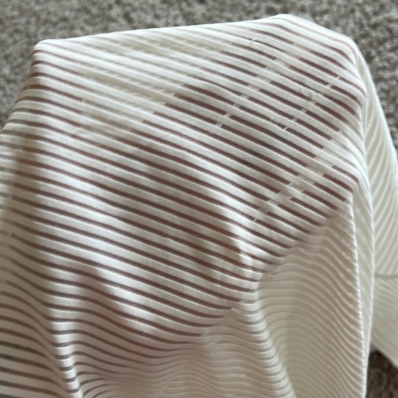 Lululemon see through white sports top - Picture 5 of 5